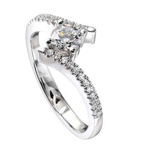 18-karat white gold ring, with .36-carat centre and sides (.12 ctw).