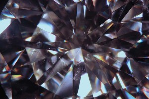 Dark-field illumination—a standard clarity grading environment for diamonds—can have some limitations when dealing with highly dispersive stones and low-relief inclusions.