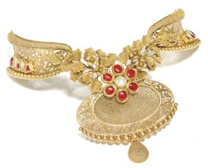 22-karat gold choker from Vasupati's 'Zahra' collection inspired by the blooming beauty of nature.