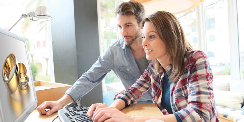 bigstock-Couple-in-coffee-shop-websurfi-81638918