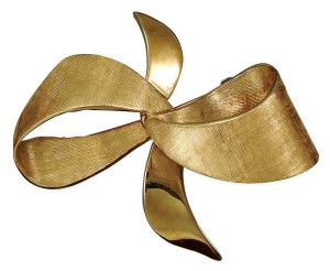 A typical hand-made Florentine finish on a 1950's brooch.