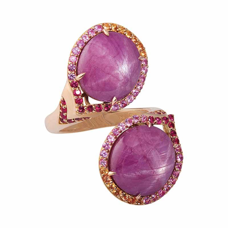 This 18-karat rose gold statement ring by Gigi Ferranti features star rubies (25.35 carats), sapphire, and side rubies. Photo ©Gigi Ferranti