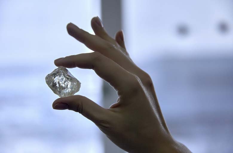 A rough stone weighing 232.4 carats has been unearthed at Alrosa’s Udacnhaya kimberlite pipe.