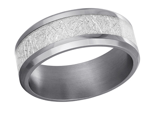 8-mm tantalum comfort-fit band by Malo Bands with a meteorite centre.